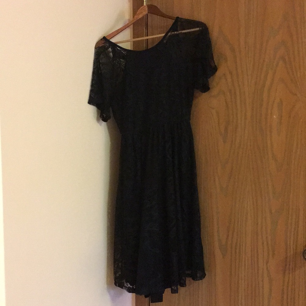 Beautiful black lace maternity dress